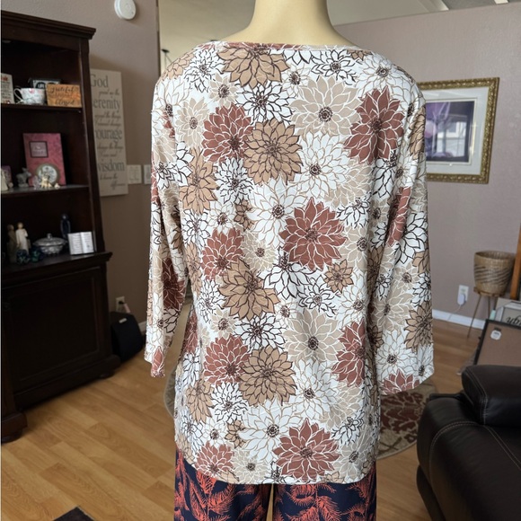 Emily Daniels brown, tan & white 3/4 sleeves blouse-size L - Picture 9 of 9